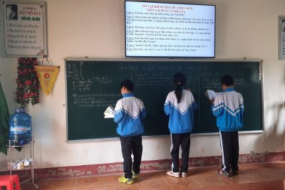 Suối nguồn yêu thương – Thi đua học tốt